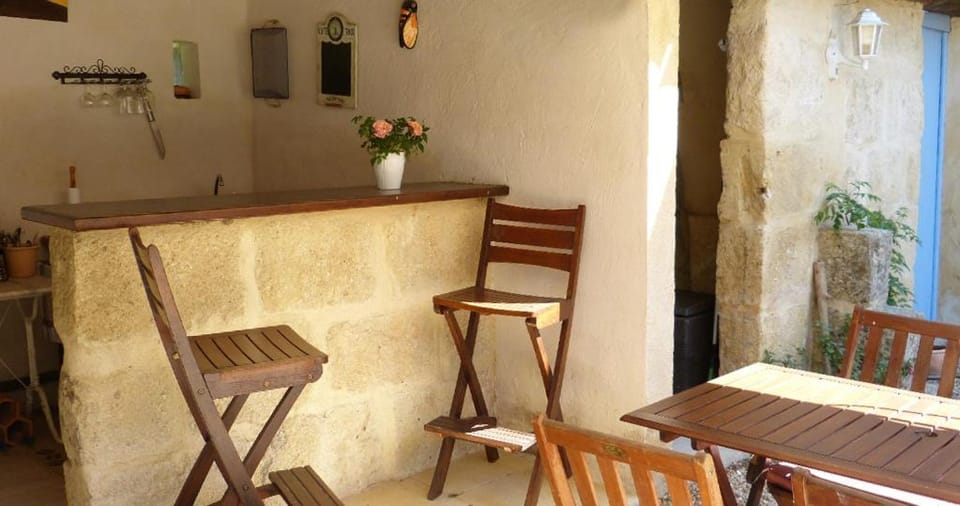 Dining area, Communal kitchen