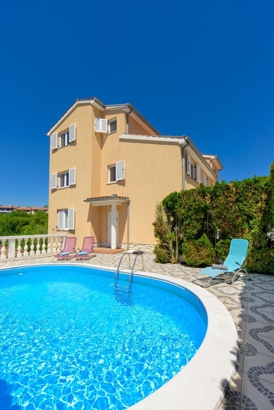 Property building, Swimming pool