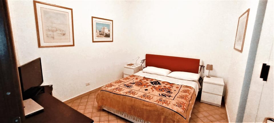 Bed, Night, TV and multimedia, Bedroom, microwave