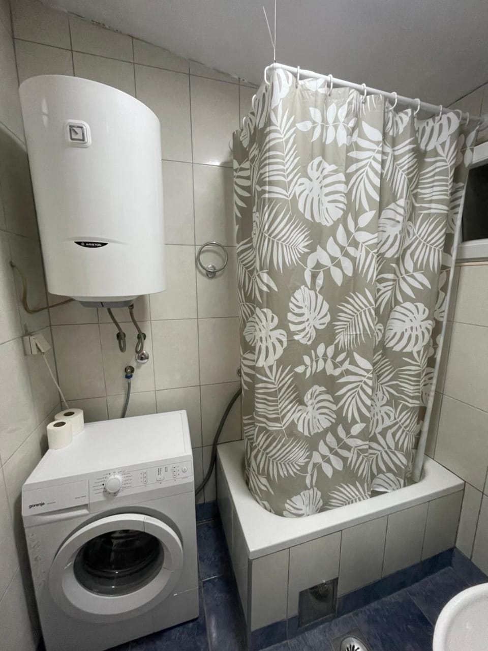 Toilet, Bathroom, washing machine