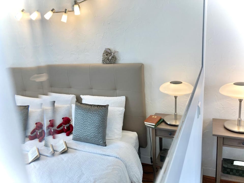 Bed, Bedroom