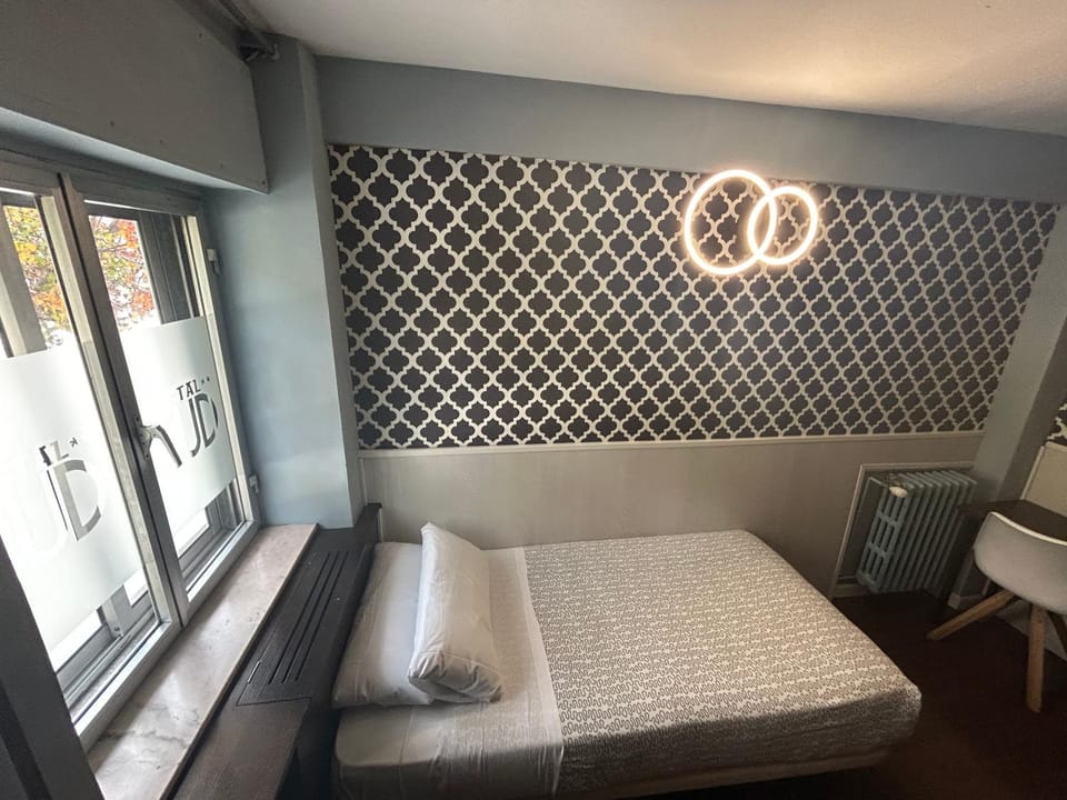 Hostal Gud Salamanca Bed and Breakfast in Salamanca