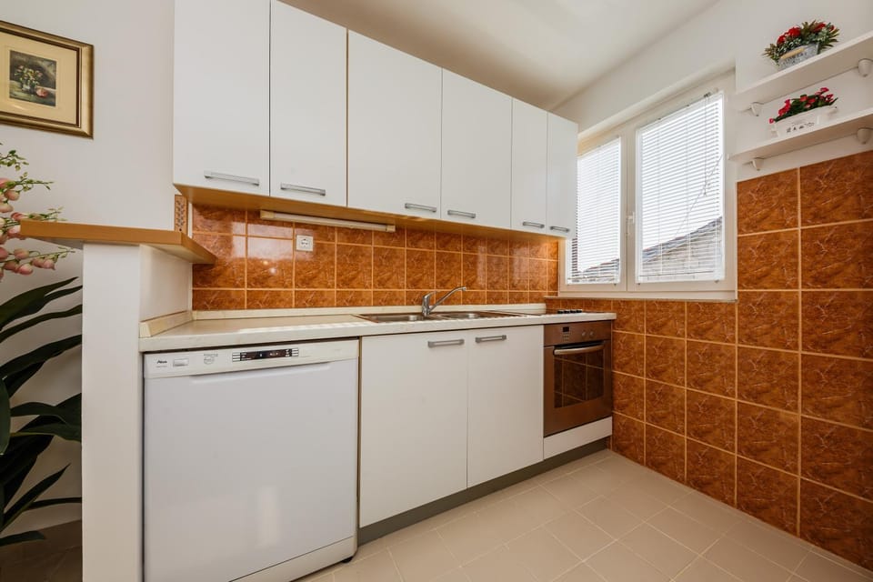 Coffee/tea facilities, Kitchen or kitchenette