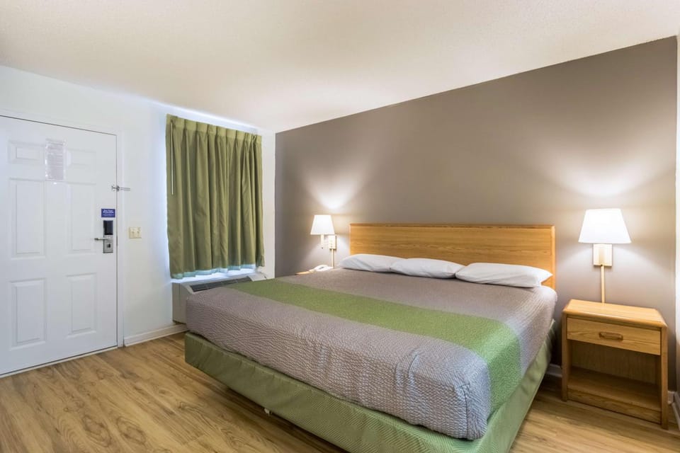 Photo of the whole room, On site