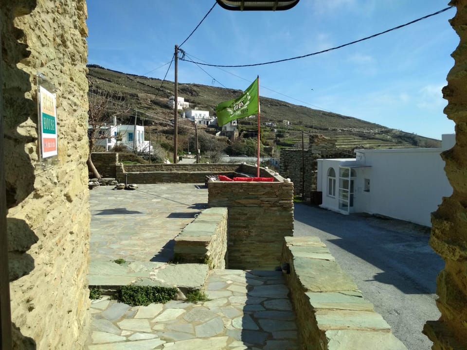 Neighbourhood, Balcony/Terrace, Garden view, Mountain view, Street view
