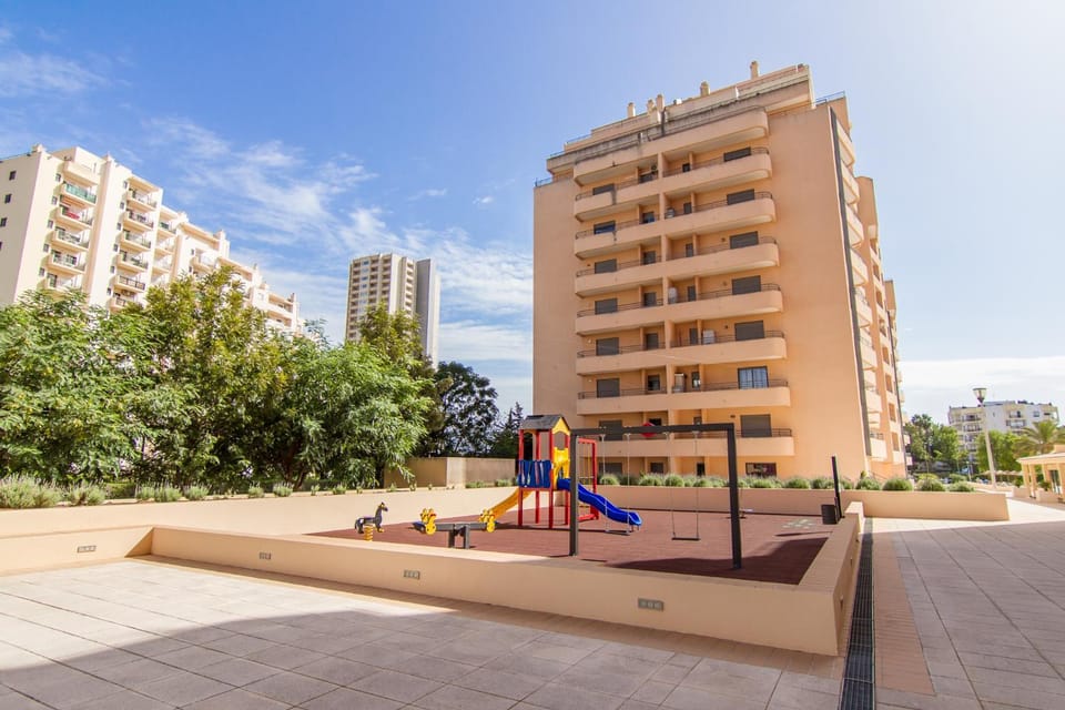 Flor da Beira Apartments ou Paraiso Sol Da Rocha Apartment in Portimao