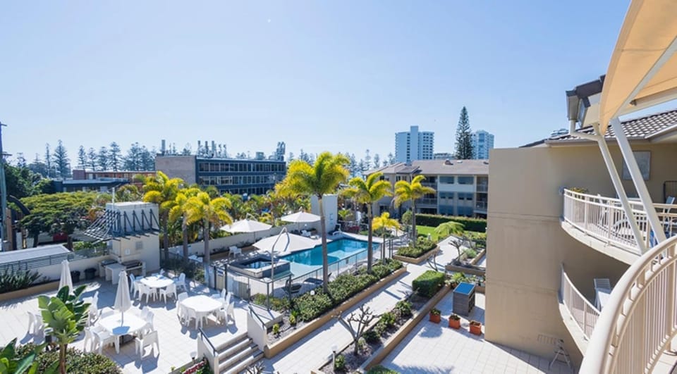 Property building, Day, City view, Swimming pool