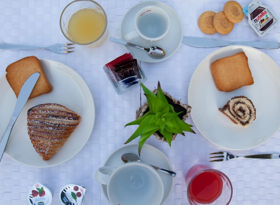 Garden, Food and drinks, Food, Breakfast, Buffet breakfast
