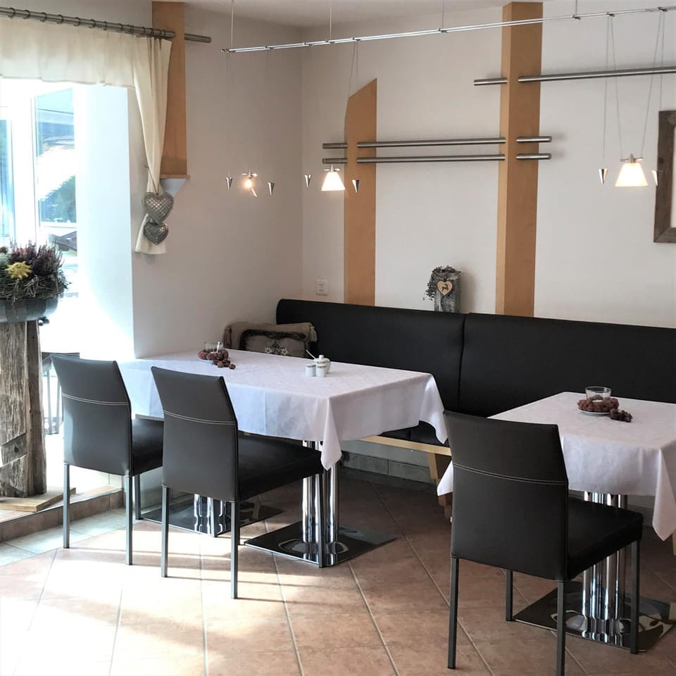 Hotel Garni Aurora Hotel in Canton of Grisons