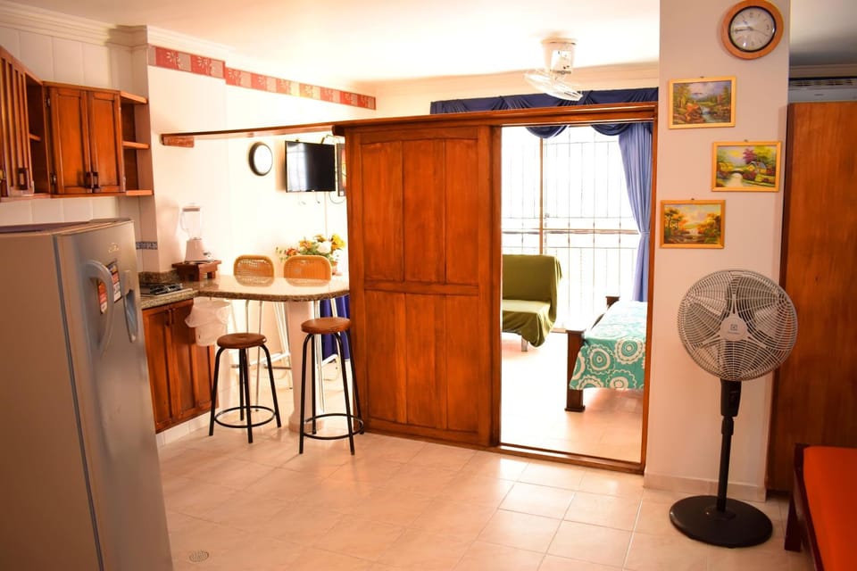 Photo of the whole room, Decorative detail