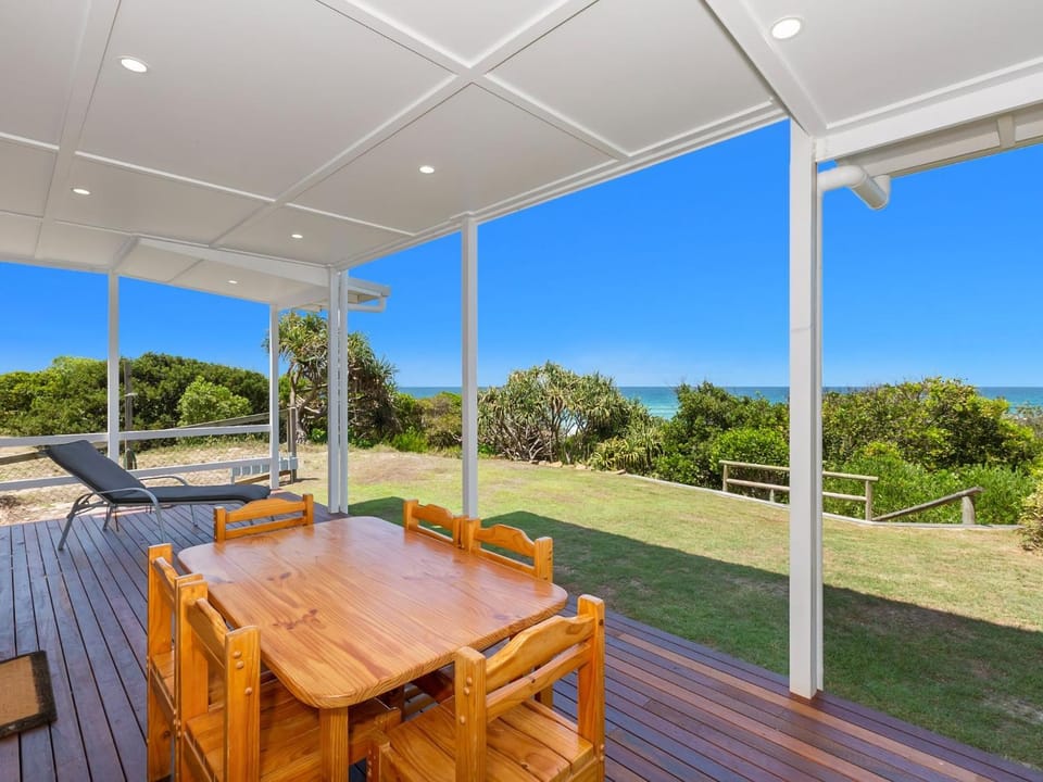 Patio, Spring, Day, Natural landscape, Garden, View (from property/room), Balcony/Terrace, Dining area, Garden view