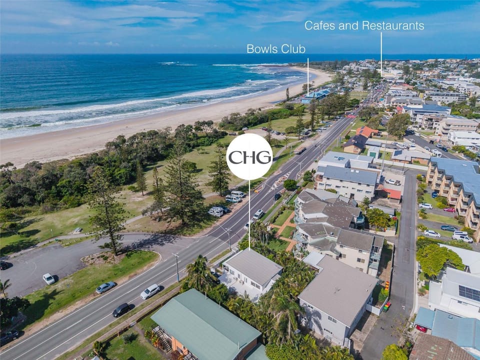 Oceanfront Beach House On Marine Parade House in Kingscliff