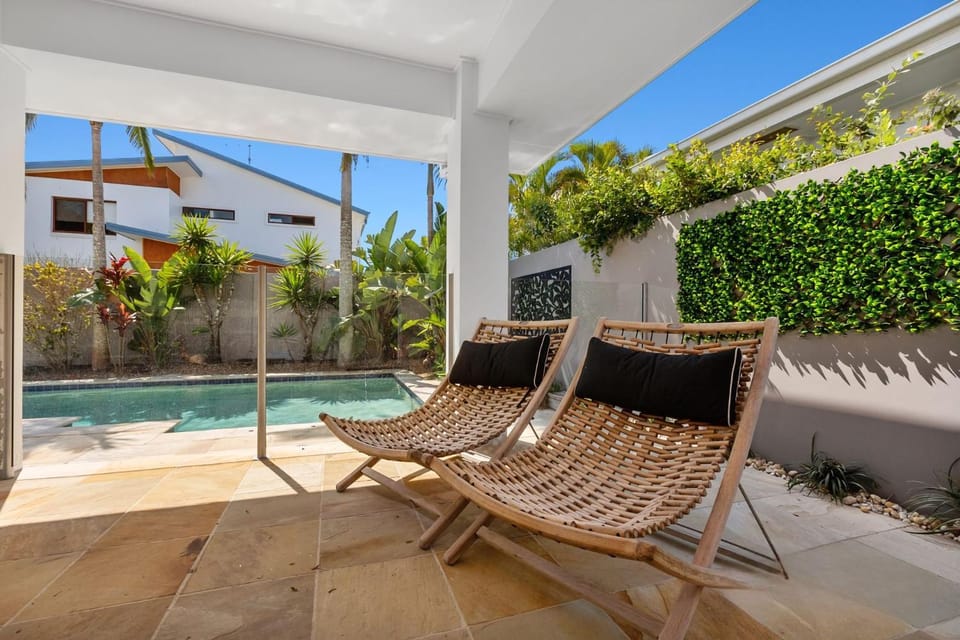 Patio, Spring, Day, Pool view, Swimming pool, sunbed