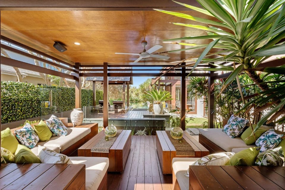 Patio, Day, Garden, Seating area, Garden view