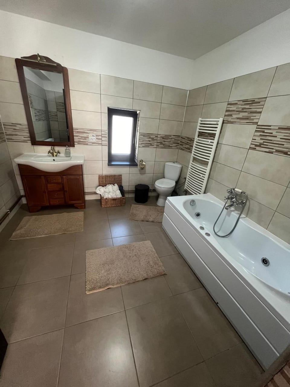 Casa Firuta Borsa Bed and Breakfast in Romania
