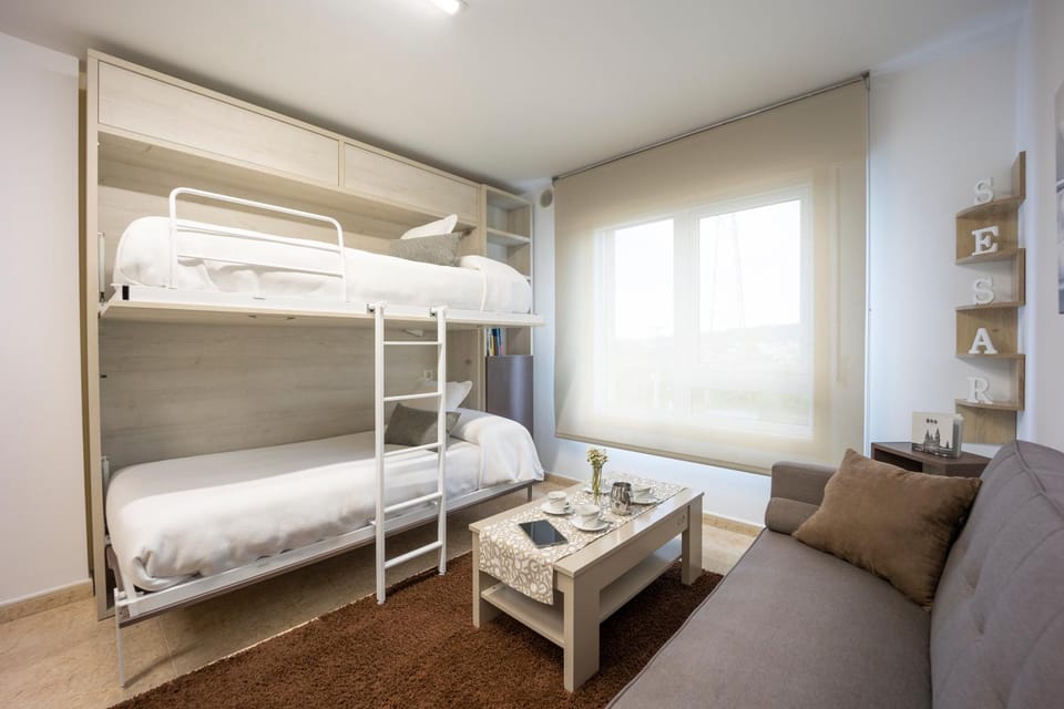 Bed, Living room, Photo of the whole room, Seating area, bunk bed