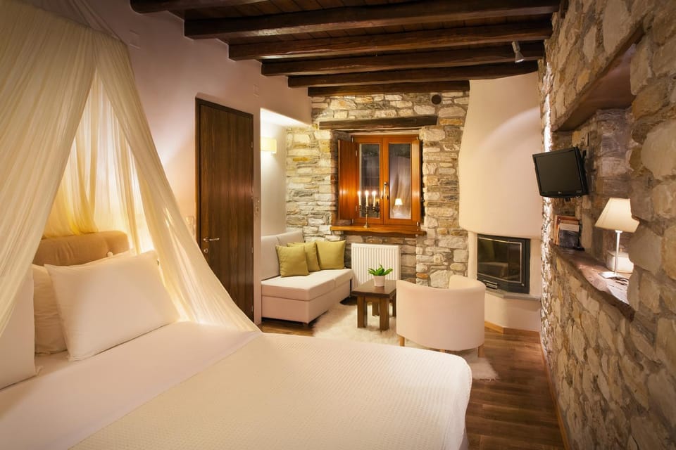 Bed, Seating area