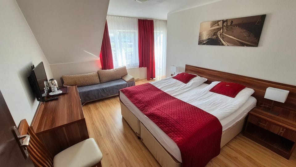 Bed, Photo of the whole room