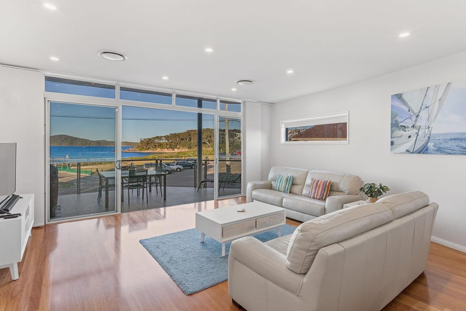 serenity at Fingal Bay 2 House in Fingal Bay