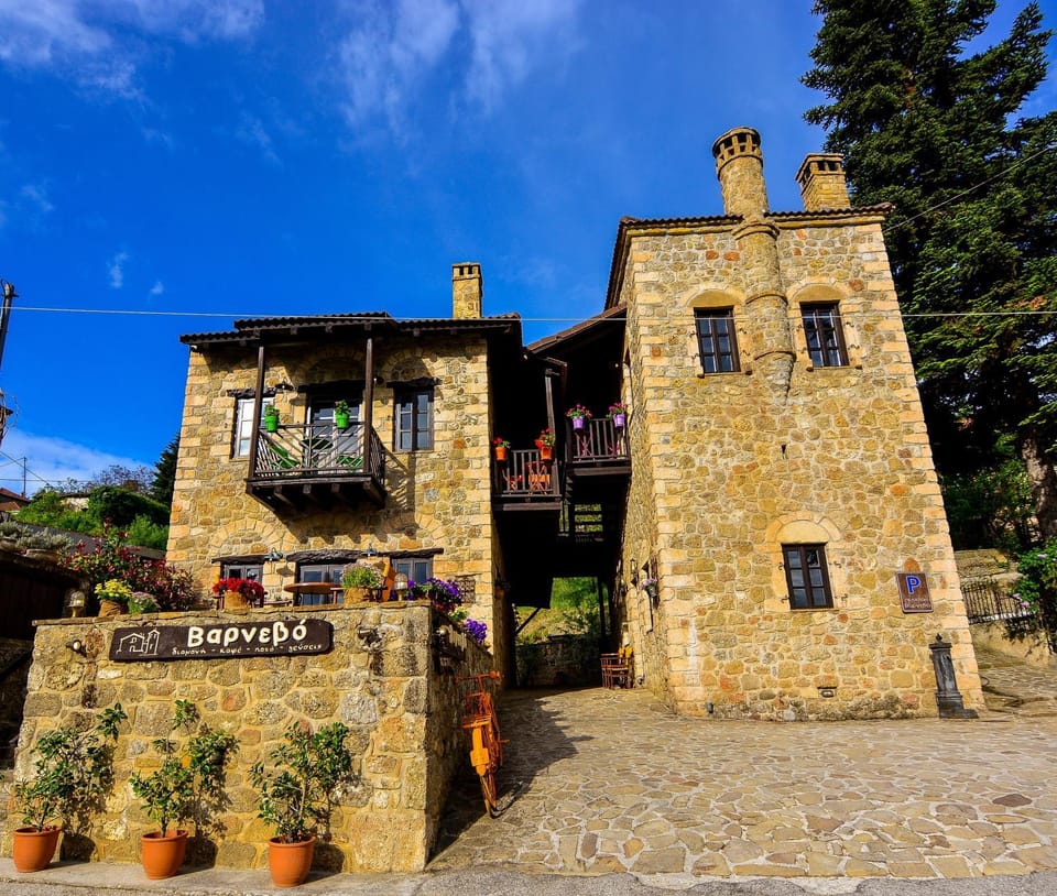 Facade/entrance, Balcony/Terrace, Landmark view, Mountain view, Sea view