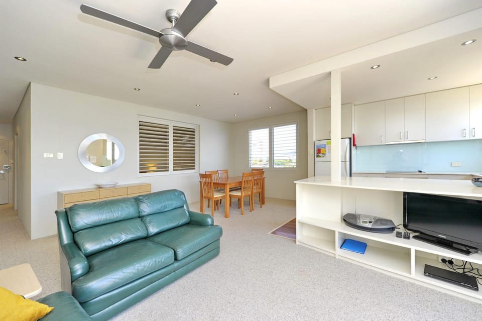 Del Rae Unit 12 25 Shoal Bay Road Apartment in Shoal Bay