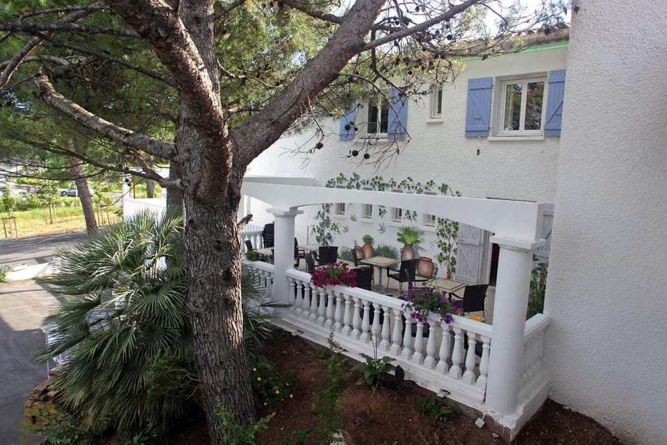 Balcony/Terrace, Garden view