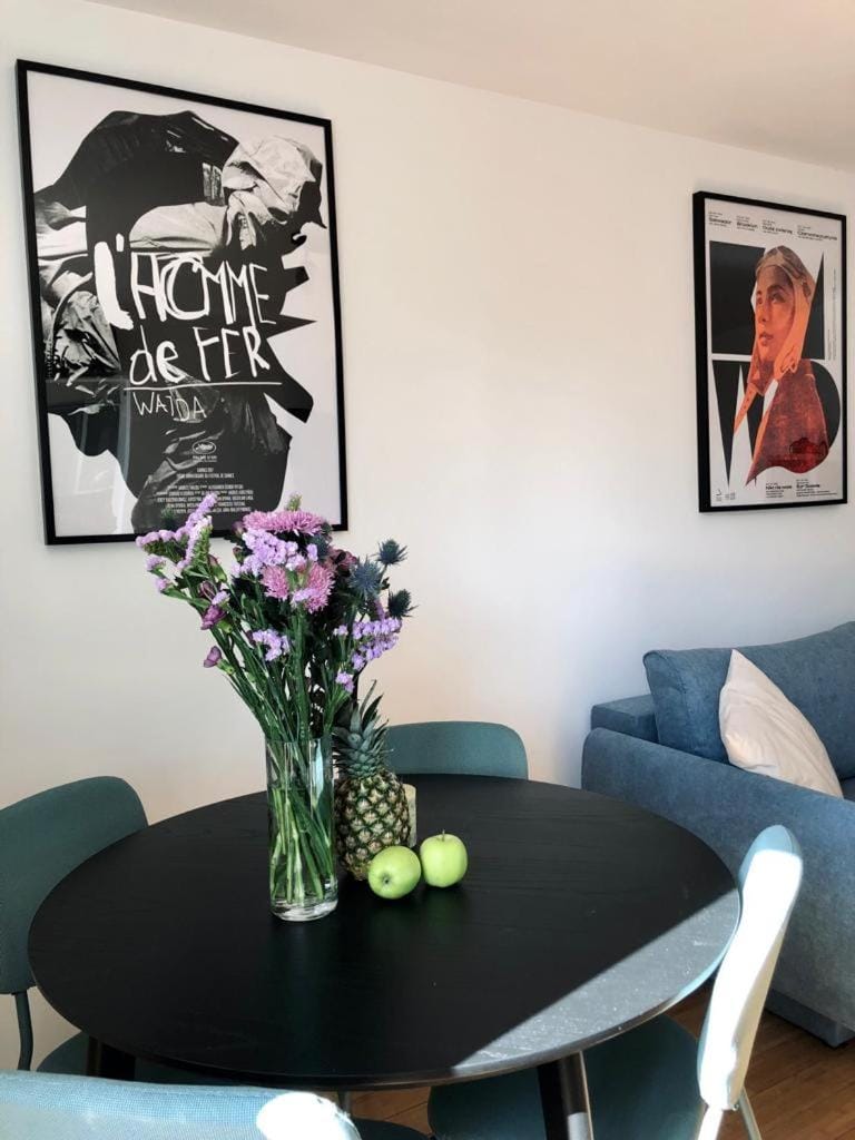 Seating area, Dining area