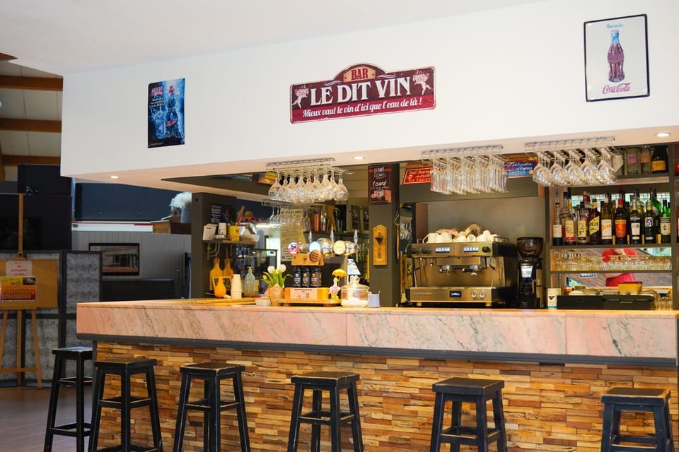 Lounge or bar