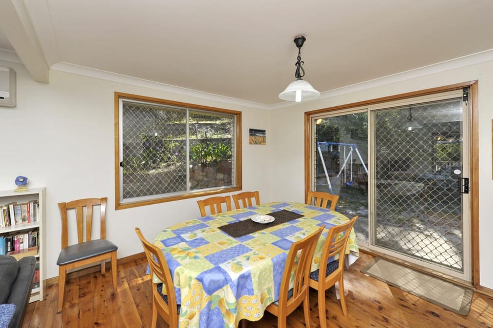 Fingal Beach House House in Fingal Bay