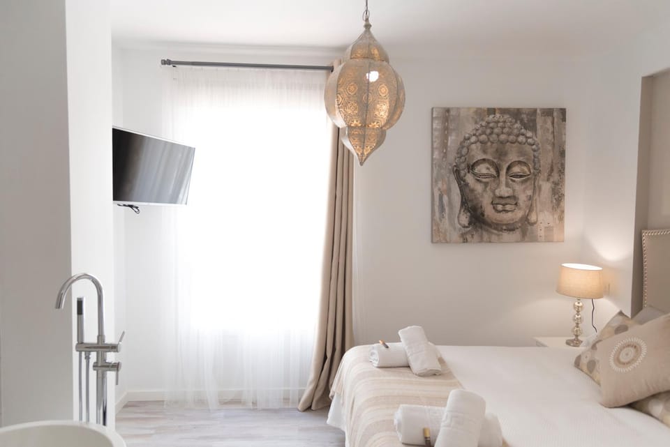 Photo of the whole room, Decorative detail, Bedroom