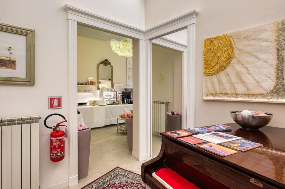 Your House Rooms Bed and Breakfast in Genoa