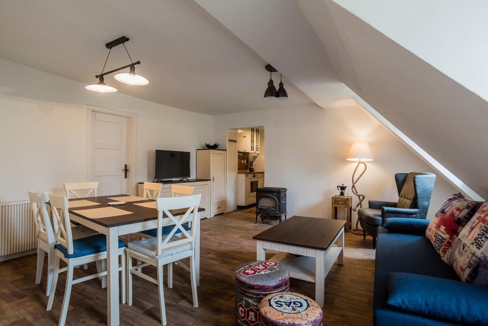 Living room, Seating area, Dining area