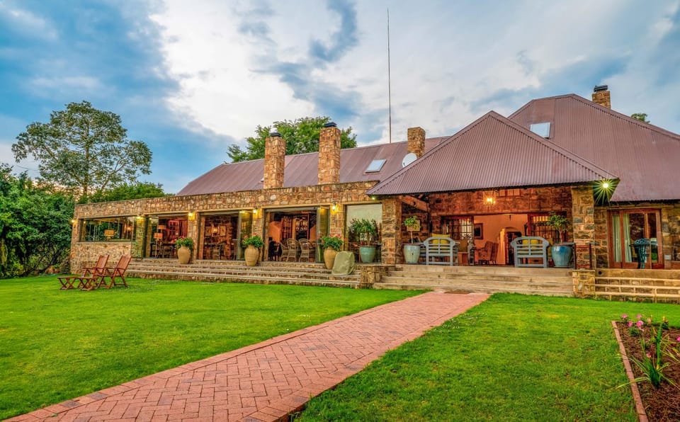 Property building, Restaurant/places to eat