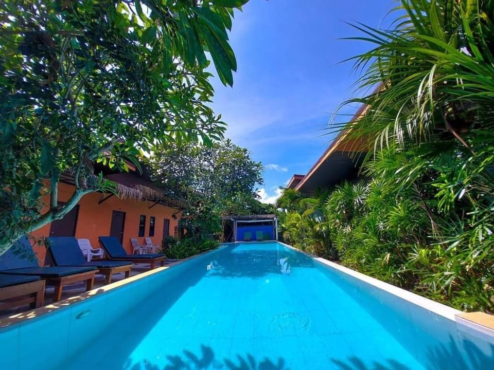 2 Home Hotel in Chalong