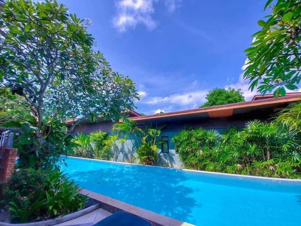 2 Home Hotel in Chalong