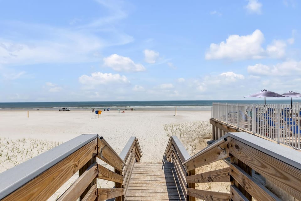 Ocean Beach Club Apartment in New Smyrna Beach
