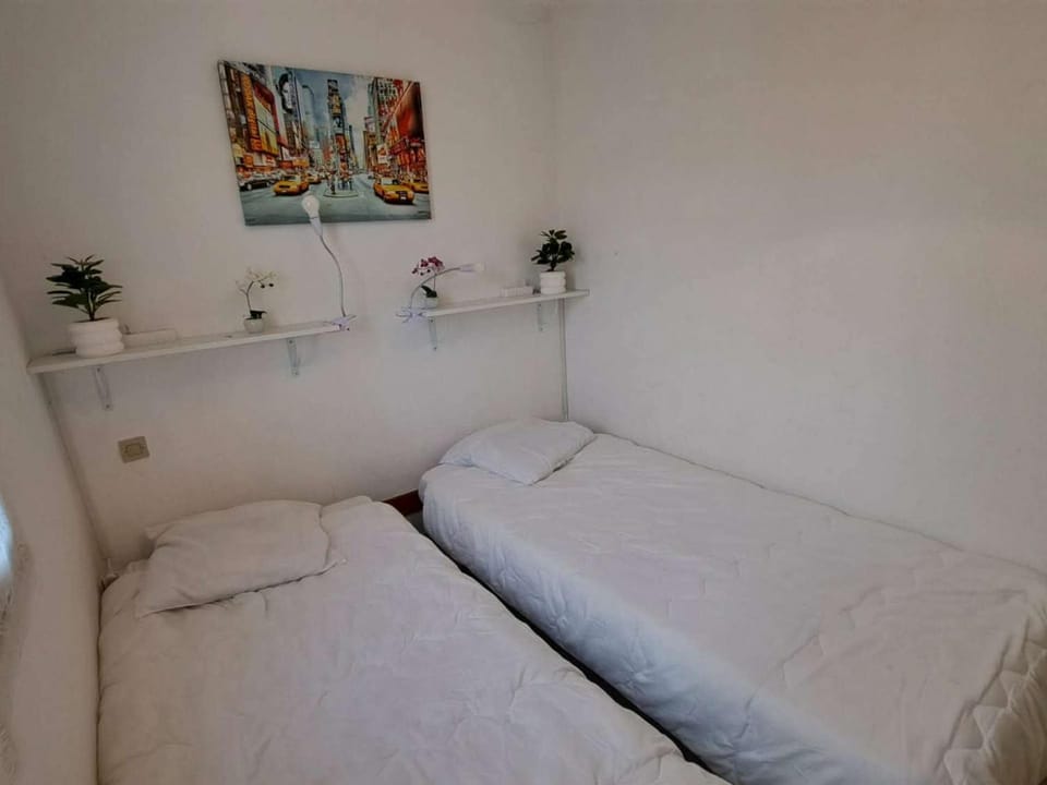 Confortable 2 pièces, 4 couchages avec balcon et parking privé, proche plage - Marseillan - FR-1-326-596 Apartment in Marseillan