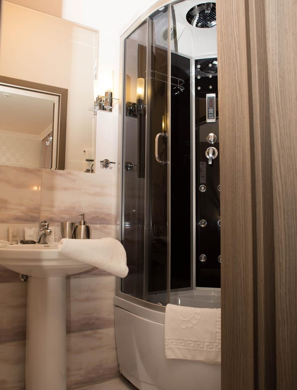 Shower, towels