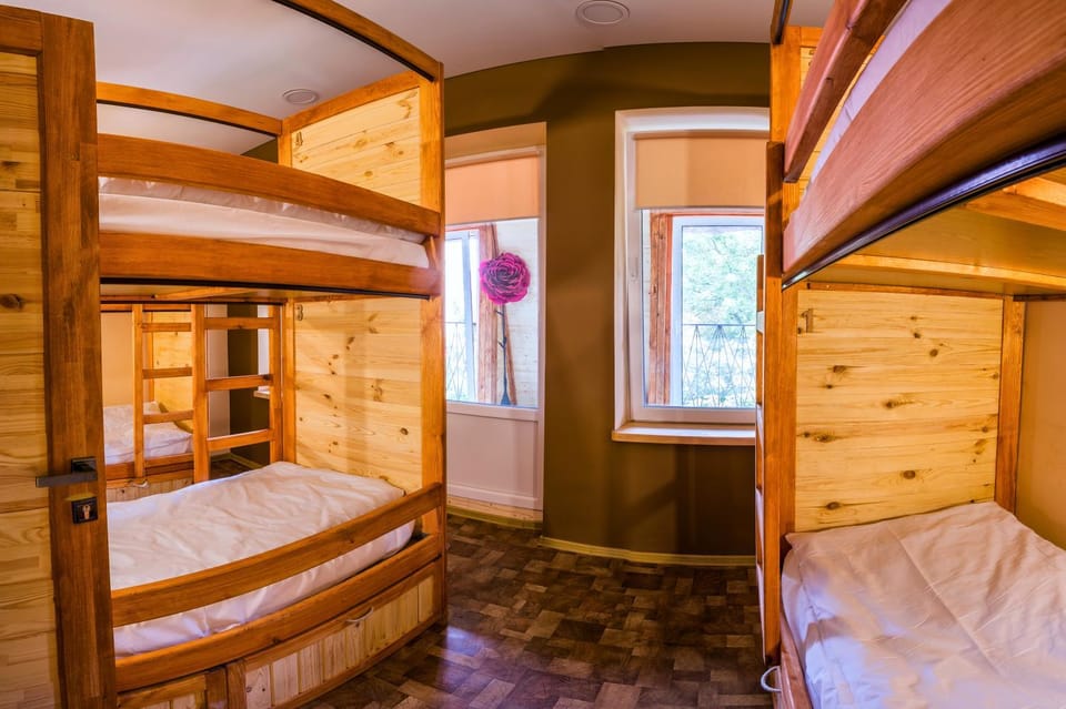 Bed, Photo of the whole room, bunk bed