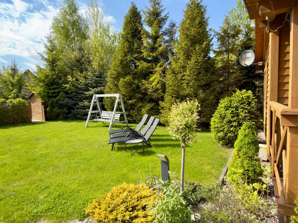 Spring, Day, Natural landscape, Garden, Garden view, sunbed