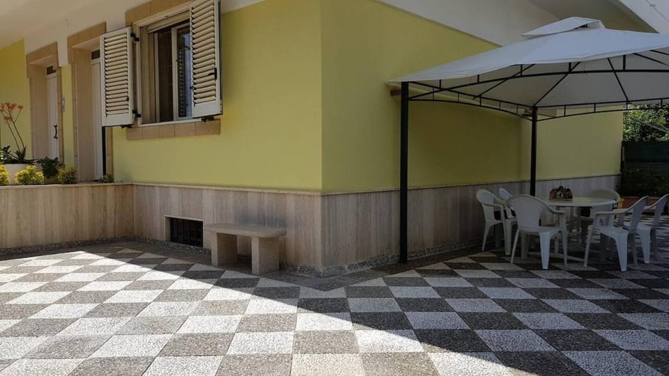 Patio, Day