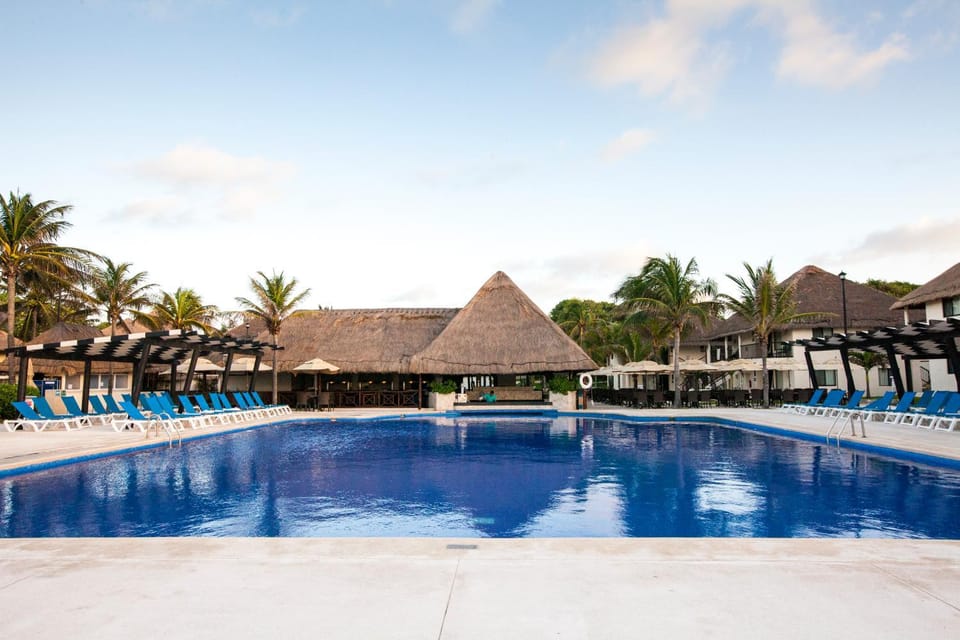 Swimming pool, Swimming pool