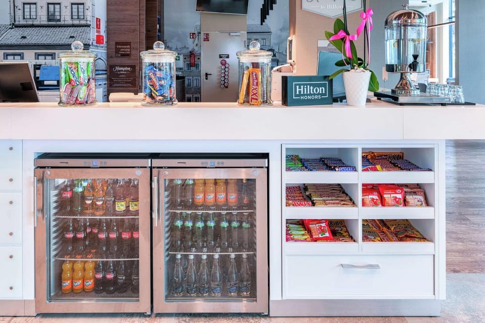 Restaurant/places to eat, Lobby or reception, Lobby or reception, Food and drinks, Food, Drinks, oven