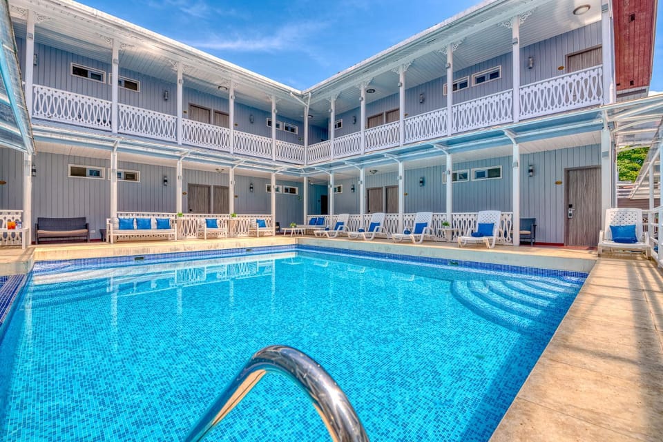 Swimming pool