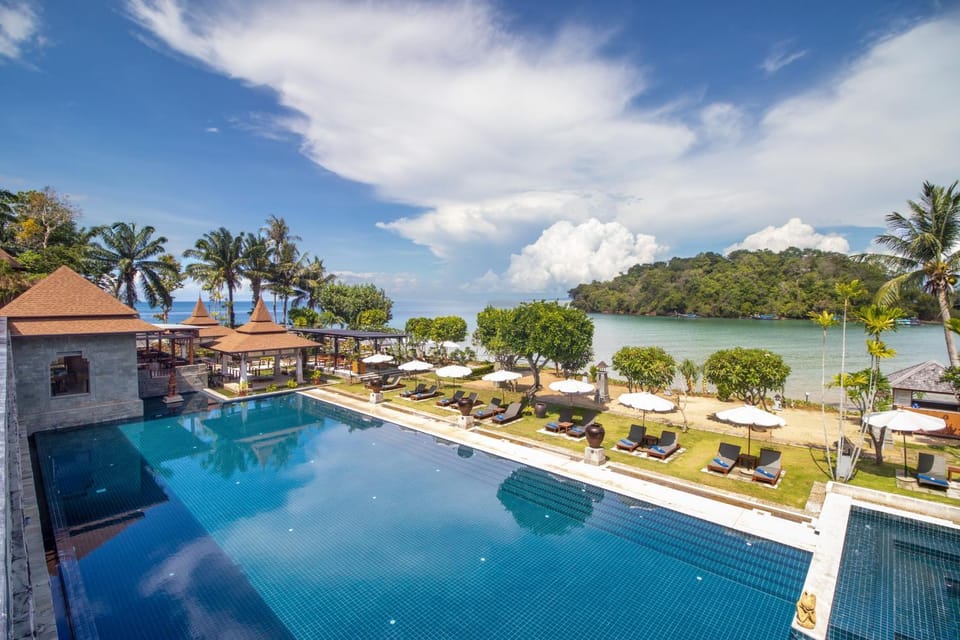 Pool view, Swimming pool
