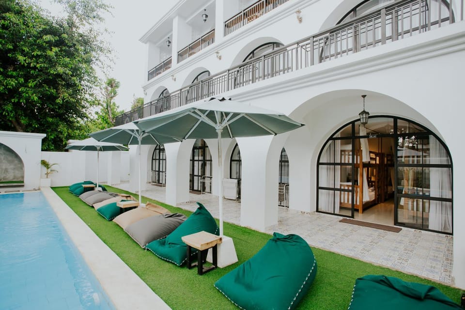 Property building, Swimming pool