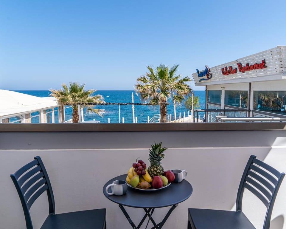 Day, View (from property/room), Balcony/Terrace, Seating area, Sea view