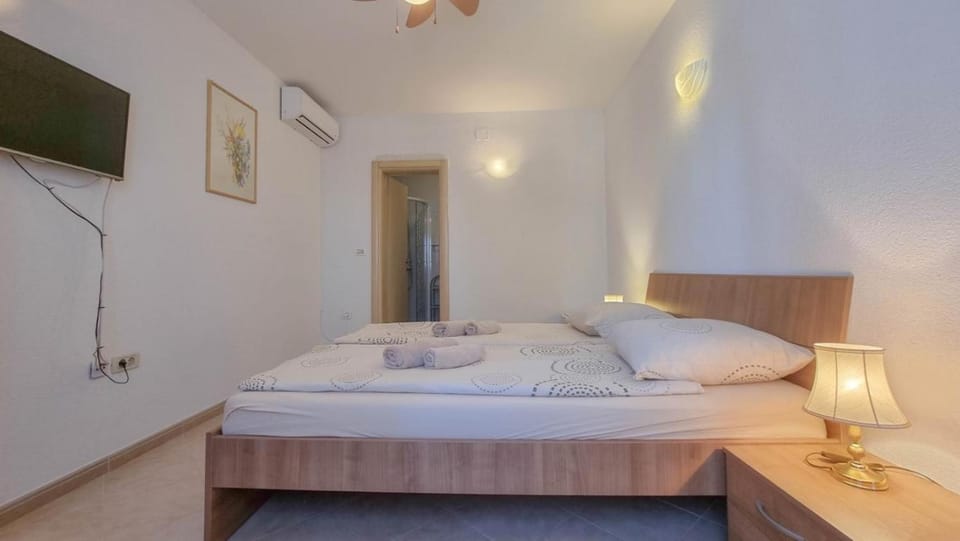 TV and multimedia, Bedroom
