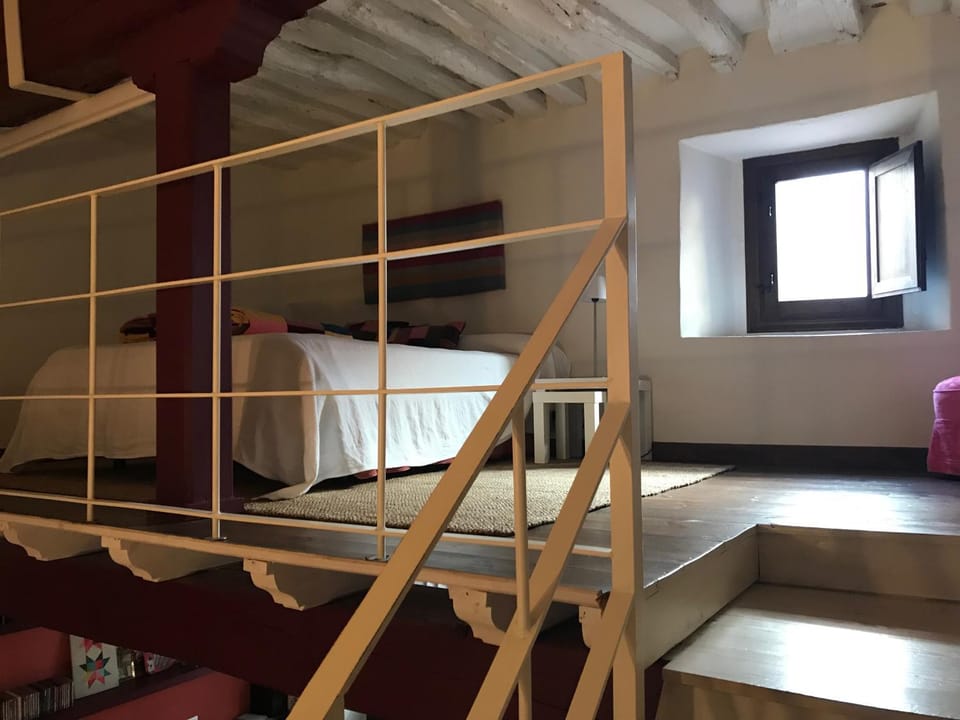 Apartamento loft la casa de las Pajaritas Apartment in Extremadura, Spain