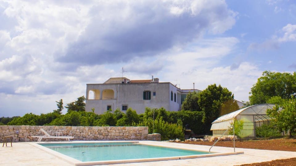 Swimming pool, Swimming pool